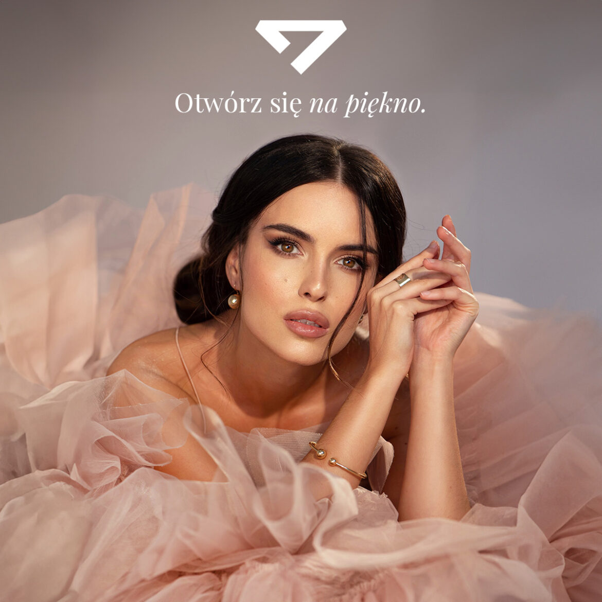 Męska Biżuteria w Sezamie: Sygnety, Spinki do Mankietów i Bransoletki – Elegancja z Charakterem.