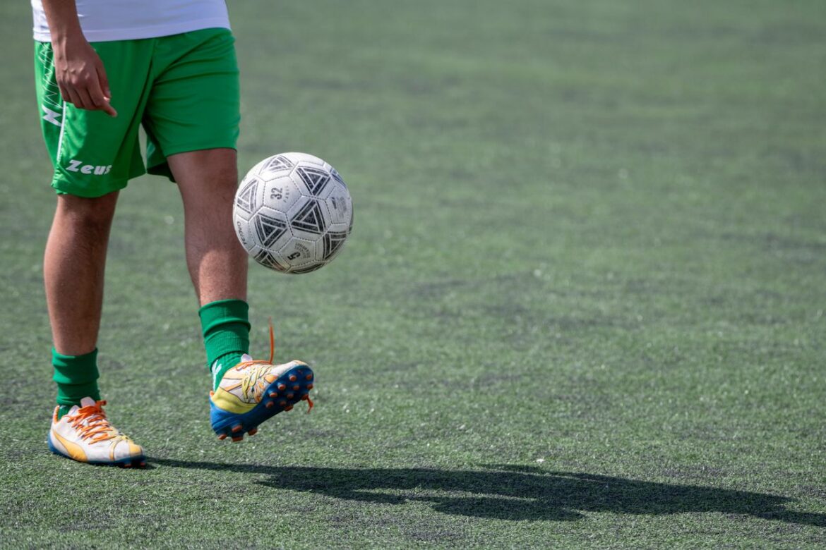 Dlaczego w futbolu tak trudno utrzymać wysoką intensywność przez pełne 90 minut?